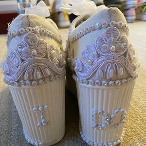 Wedding platform sneakers with rhinestones that say I DO. Size 7